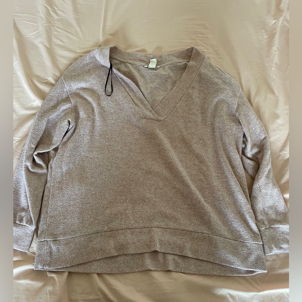 Forever 21 L sweater